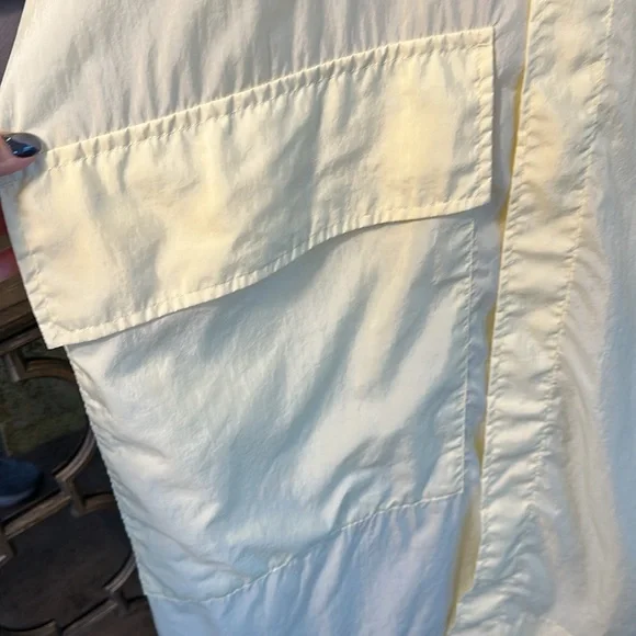 Uniqlo U packable yellow over sized hooded rain poncho. - Picture 5 of 14